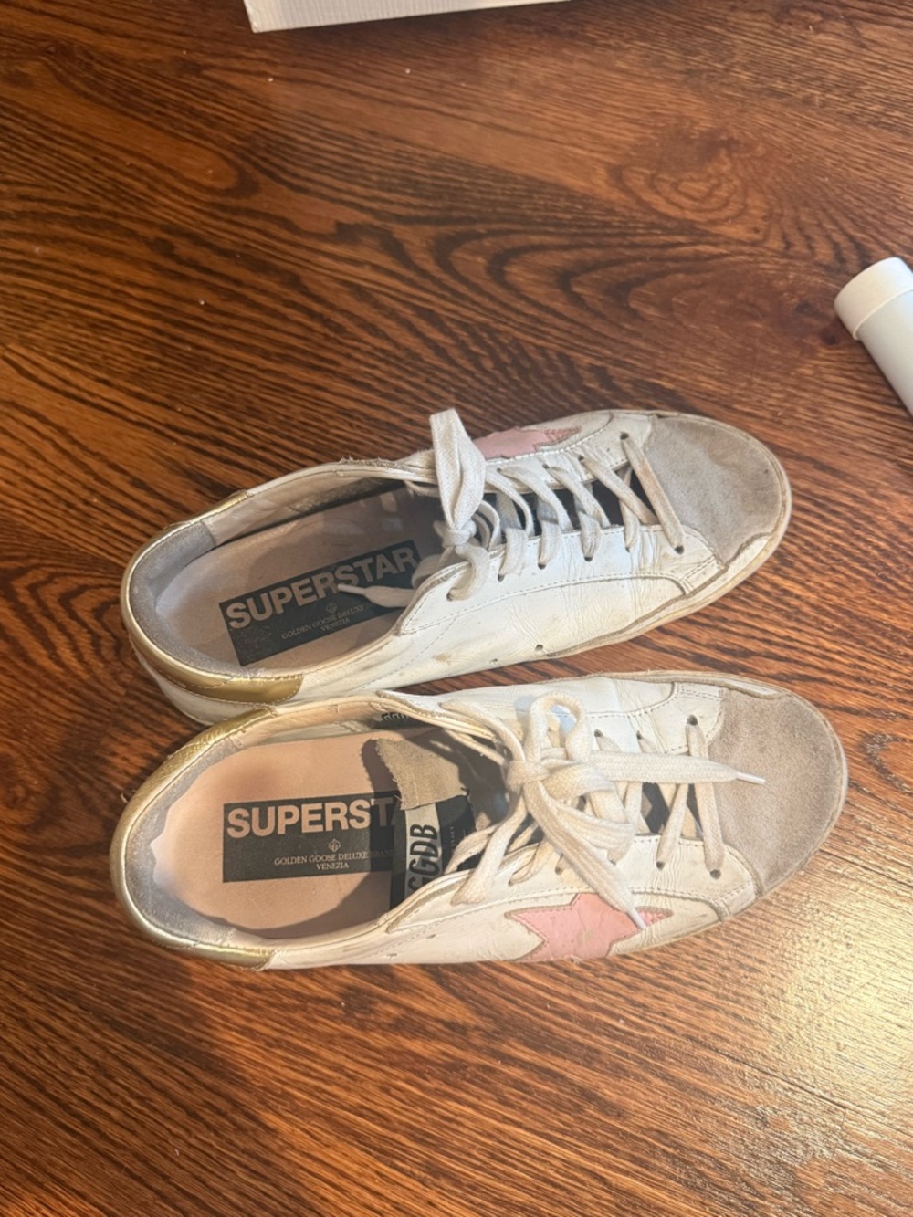 Golden Goose White Sneakers with Pink Star and Gold Heel - Picture 2 of 4